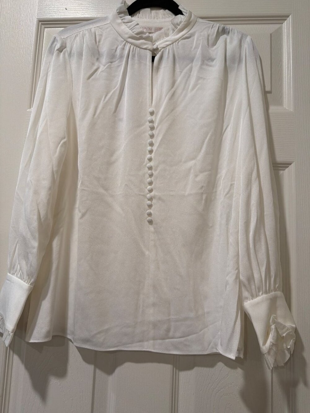 Goelia White Long Sleeve Blouse With Button Details & Ruffle Accents Size M